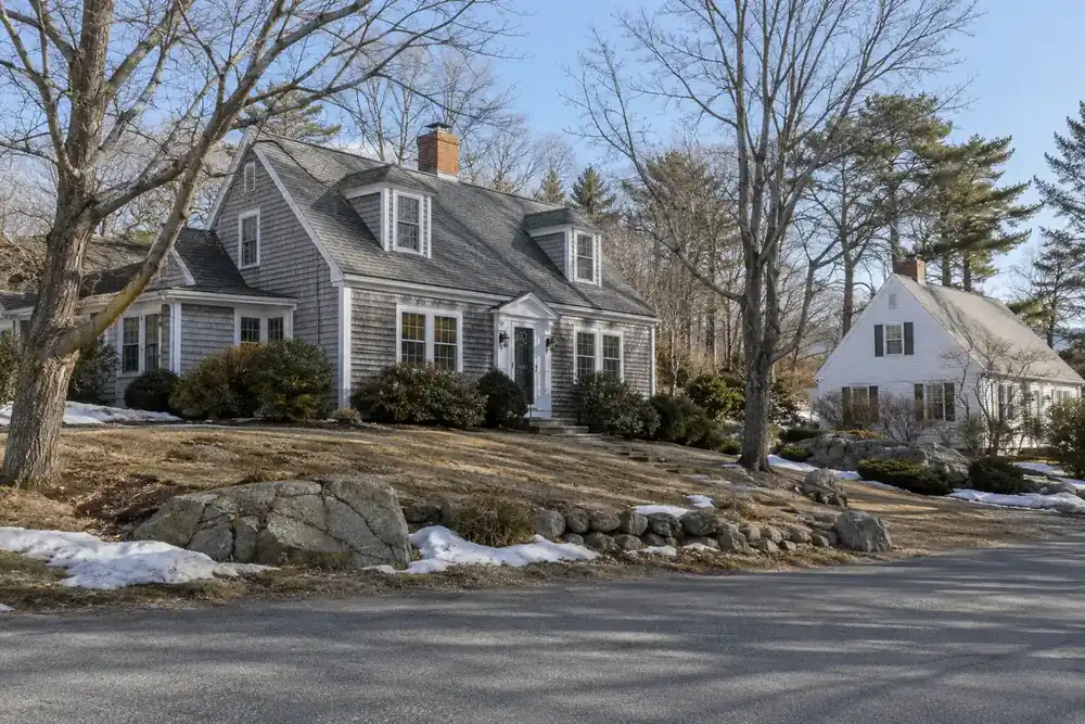 Illustration of a typical residential street in the Kittery, ME area